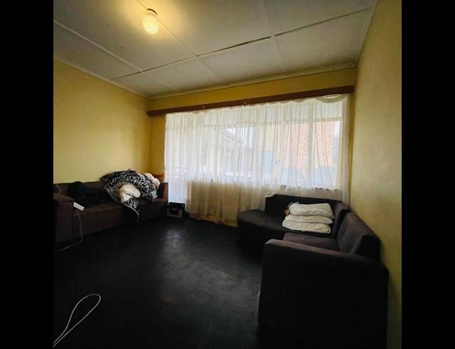 2 BEDROOM APARTMENT FOR SALE IN GERMISTON WEST